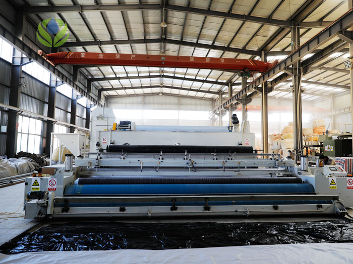 防水毯生產(chǎn)設(shè)備